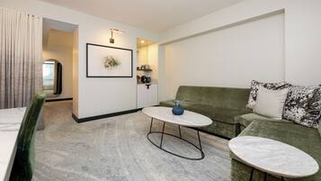 Premium Suite, 1 King Bed | Living area