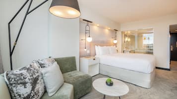 Rom, 1 kingsize-seng (Water View) | Sengetøy av topp kvalitet, minibar, safe på rommet og skrivebord
