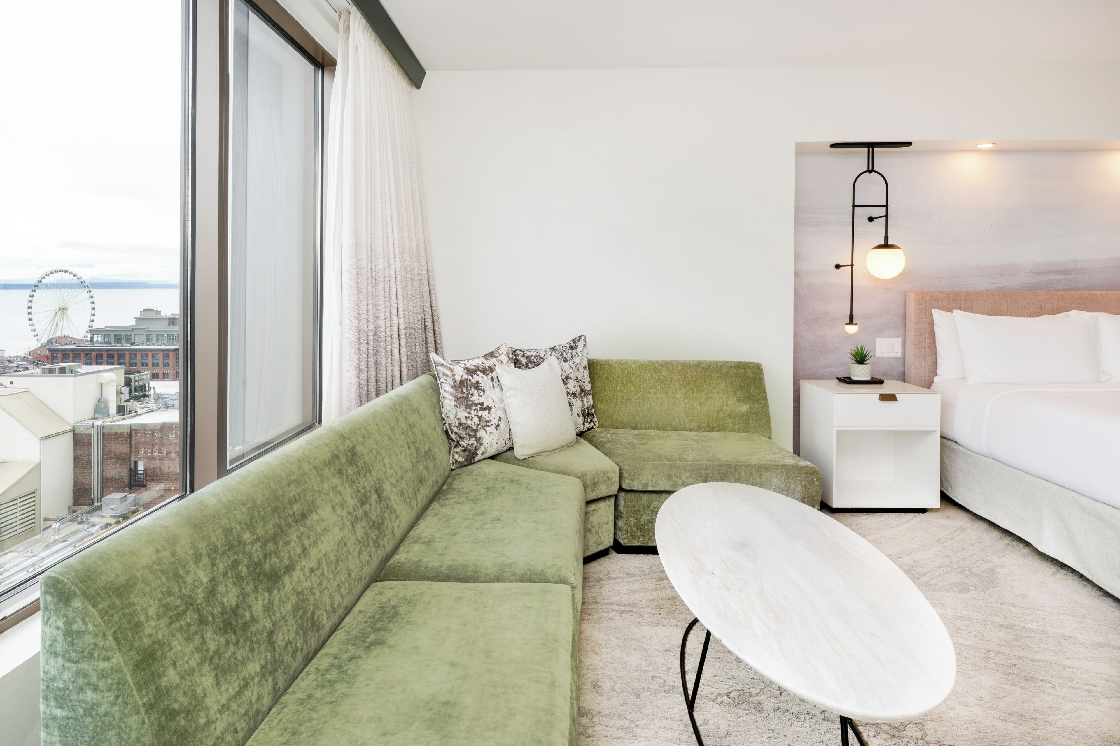 Room, 1 King Bed, Corner (Water View)