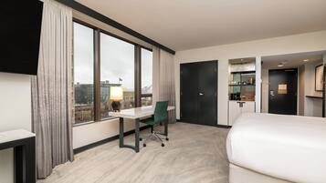 Room, 1 King Bed, Corner