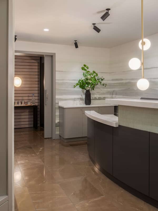 Couples treatment rooms, sauna, body treatments, aromatherapy