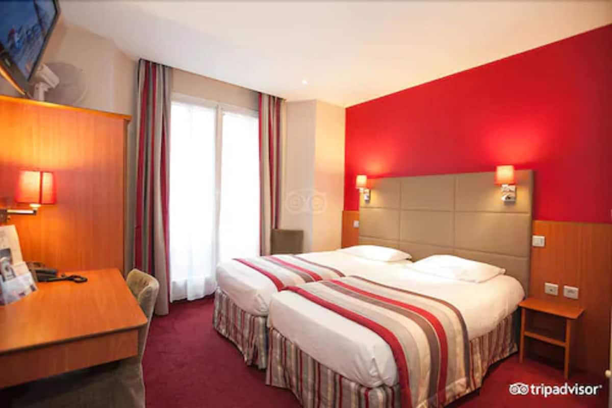 Phòng 2 giường đơn tiện nghi đơn giản, 2 giường đơn | Két bảo mật tại phòng, bàn, màn/rèm cản sáng, bàn ủi/dụng cụ ủi quần áo