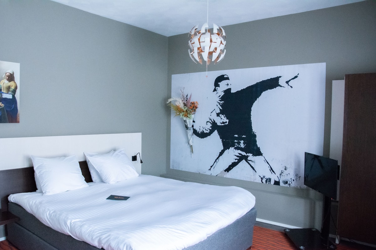 romantic room | 1 bedroom, frette italian sheets, premium bedding