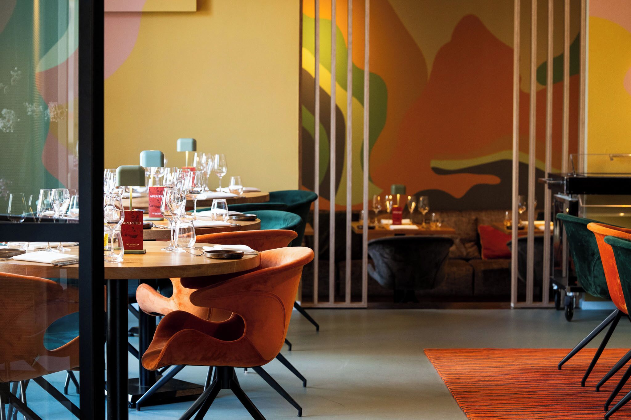 breakfast, lunch and dinner served