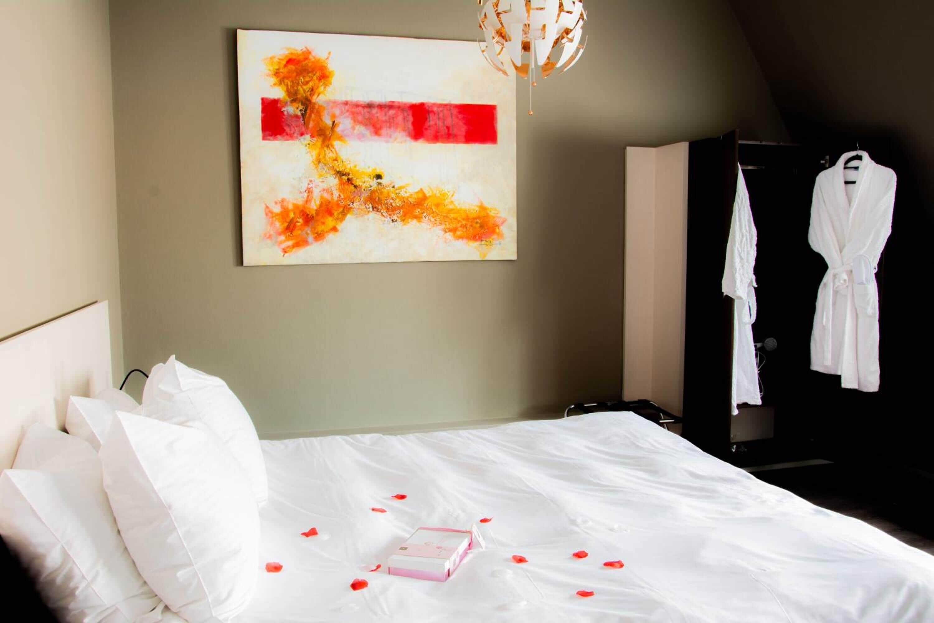 romantic room | 1 bedroom, frette italian sheets, premium bedding