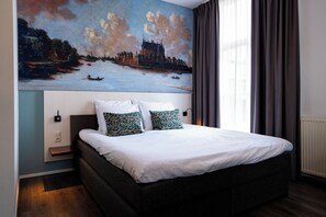 Deluxe Room | Frette Italian sheets, premium bedding, individually furnished, desk