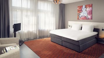 義大利 Frette 床單、高級寢具、布置獨特、書桌