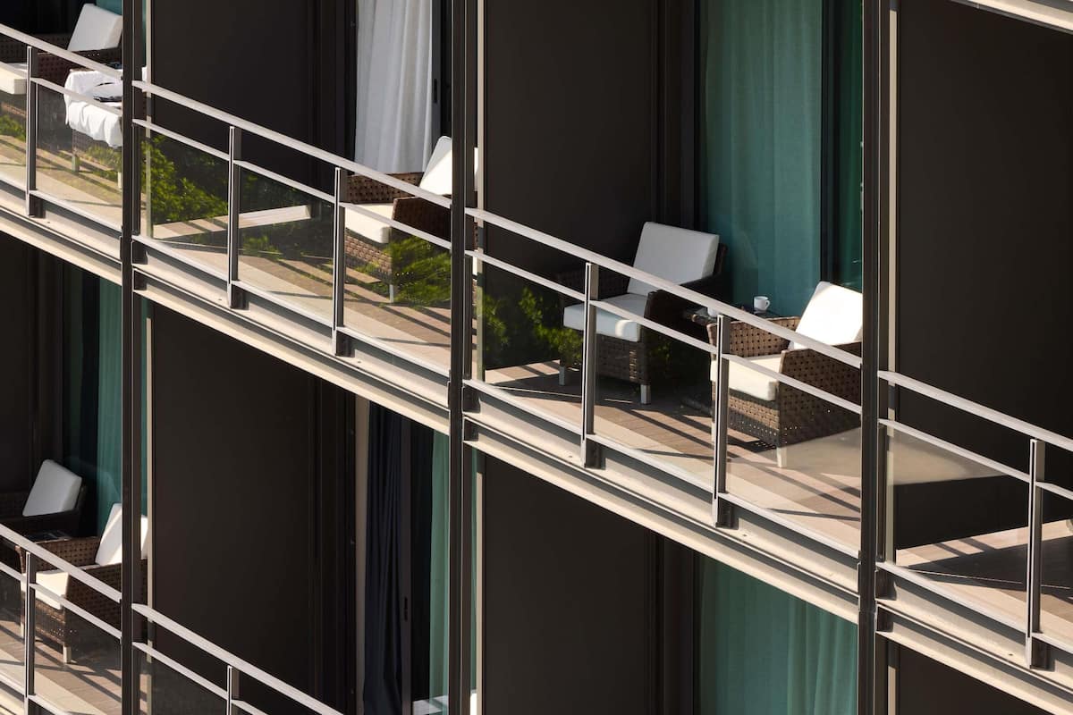 Chambre luxueuse, 1 trĂšs grand lit, balcon, vue sur la mer | Literie hypoallergĂ©nique, minibar, coffre-fort, systĂšme dâinsonorisation