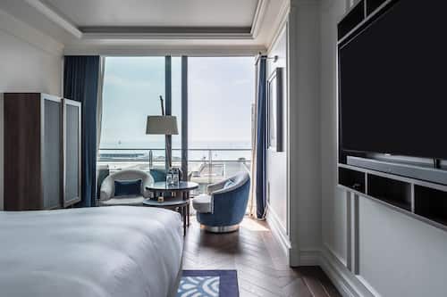 Ropa de cama hipoalergénica y minibar