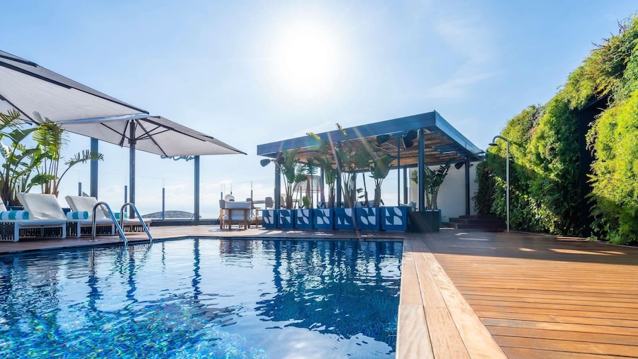 Sofitel Barcelona Skipper