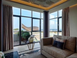 Allergikerbettwaren, Minibar, Zimmersafe, schallisolierte Zimmer