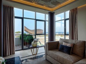 Hypo-allergenic bedding, minibar, in-room safe, soundproofing - Sofitel Barcelona Skipper (Barcelona)