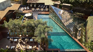 Outdoor pool, sun loungers