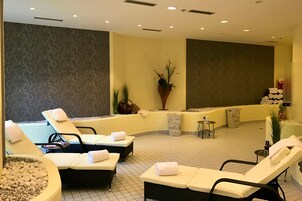 Tratamentos corporais, aromaterapia, massagens com pedras quentes