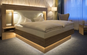 Hypo-allergenic bedding, in-room safe, desk, blackout drapes - IDINGSHOF Hotel & Restaurant (Bramsche)