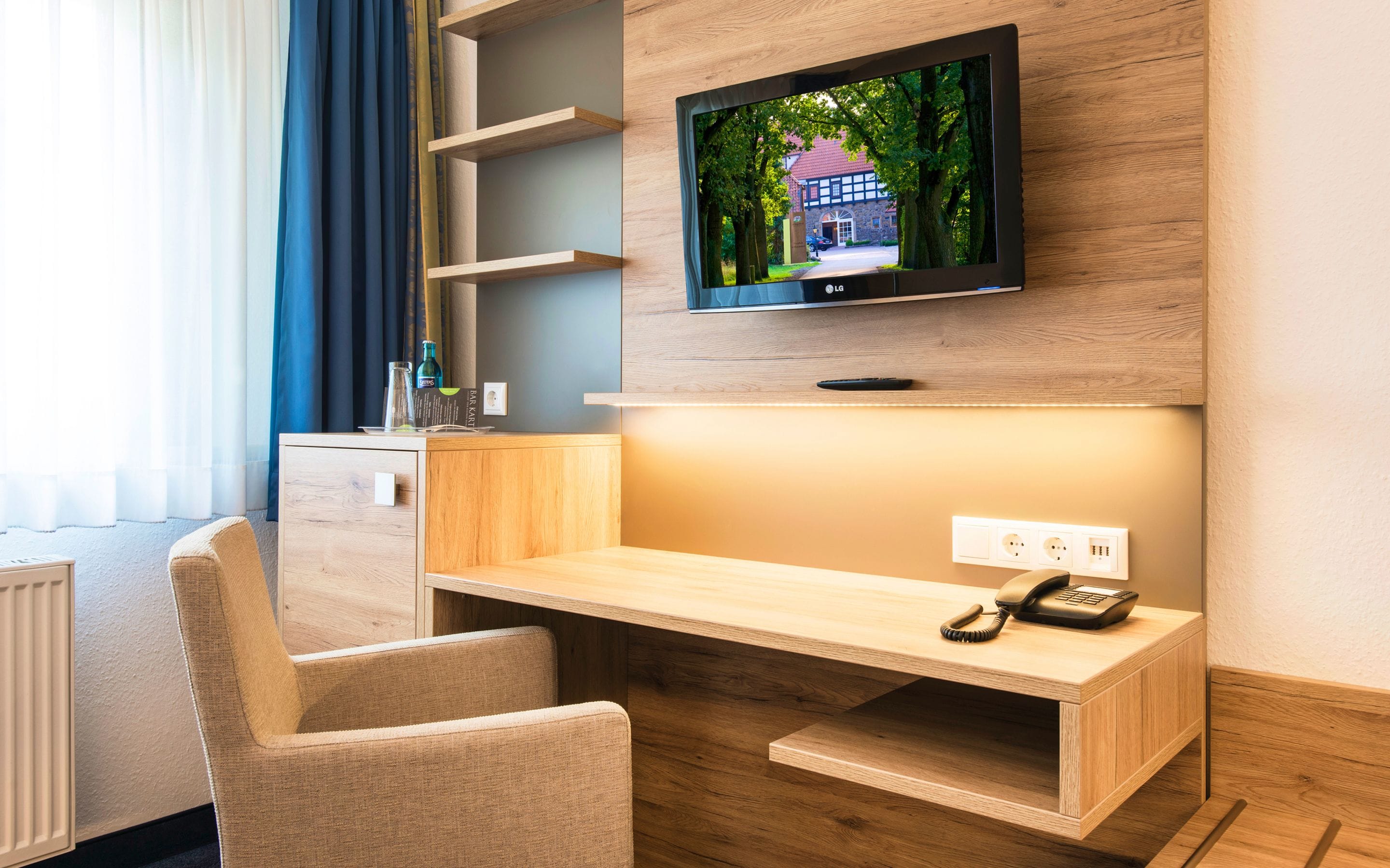 economy single room (single bed) | hypo-allergenic bedding, in-room safe, desk, blackout curtains