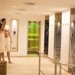 Sauna, vasca idromassaggio, bagno turco, trattamenti per il corpo