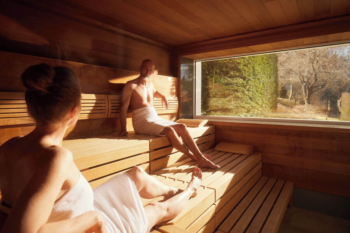 sauna, hot tub, steam room, body treatments, aromatherapy