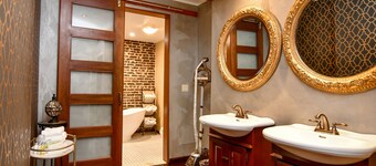 Brand Plaza Hotel