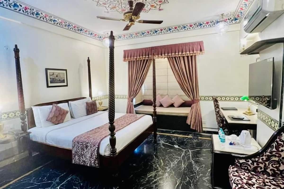 royal deluxe - free pick-up on arrival (train/bus station only) | view from room