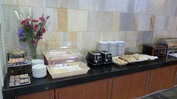 Desayuno buffet incluido todos los días