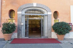 Exterior - Hotel Domus Aventina (Rome)