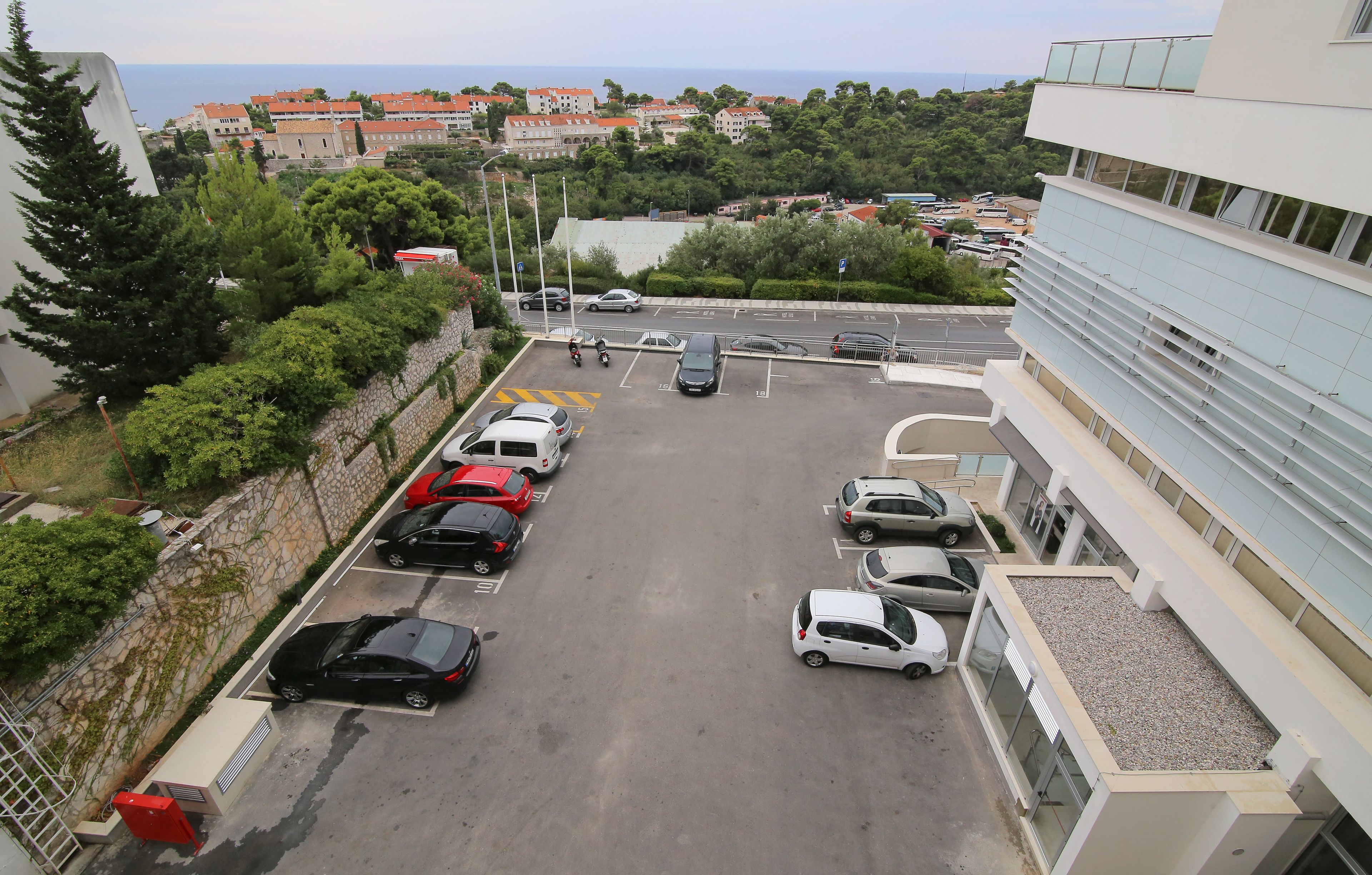 self-parking (surcharge) 25 per day