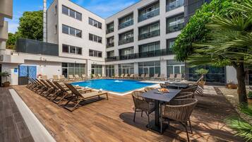 Seasonal outdoor pool