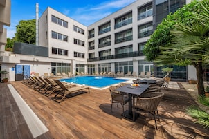 Indoor pool, seasonal outdoor pool