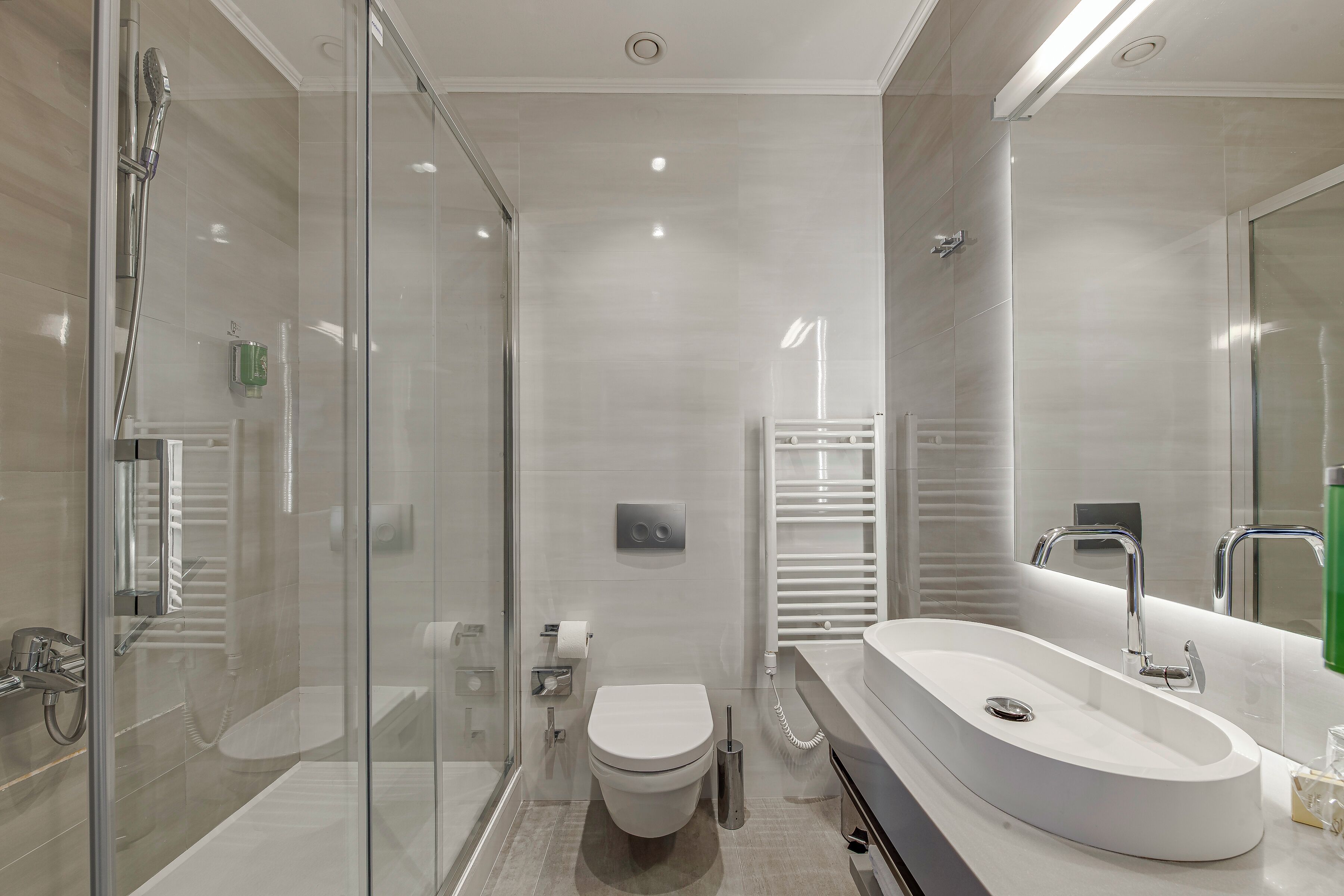 superior double or twin room (4 * ) | bathroom | free toiletries, hair dryer, bathrobes, towels