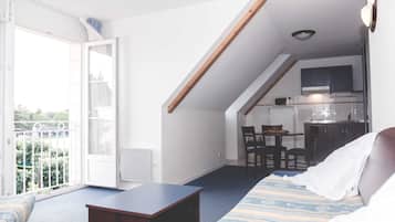 Superior Studio | Living area