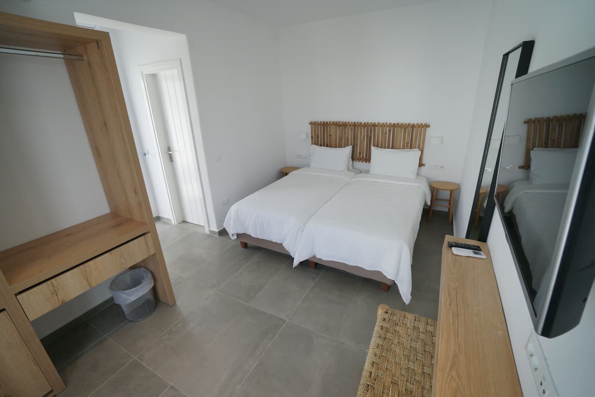 Standard Twin Room, 2 Twin Beds | In-room safe, iron/ironing board (on request), cribs (free), WiFi (free)