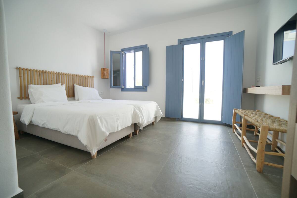 In-room safe, iron/ironing board, free cots/infant beds, free WiFi