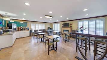 Petit déjeuner continental compris