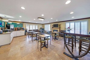 Free continental breakfast