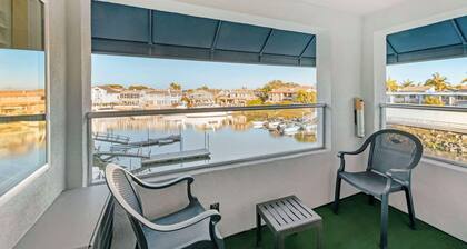 Best Western Harbour Inn & Suites Huntington - Sunset Beach