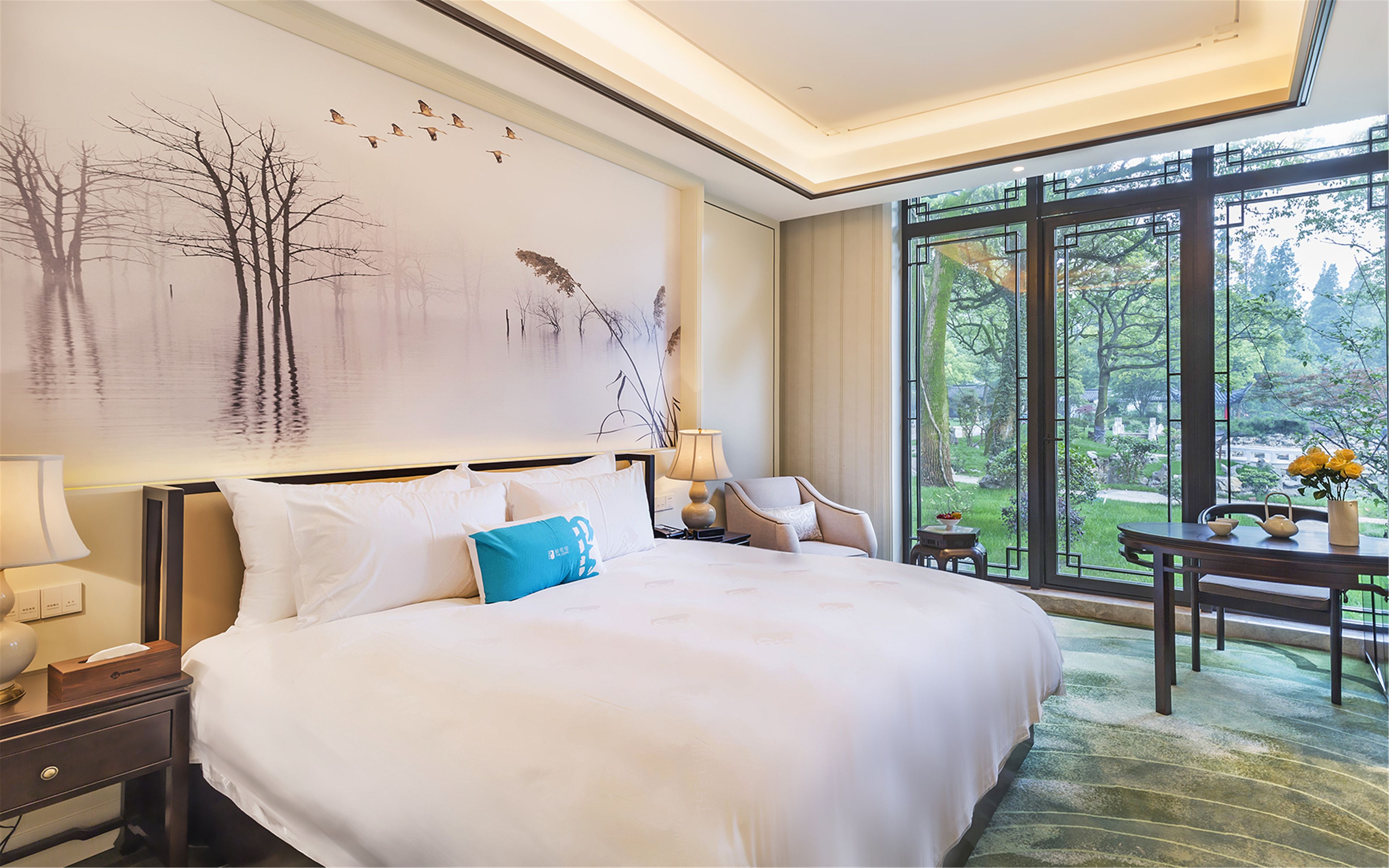 garden view executive king room | 1 bedroom, premium bedding, pillow-top beds, in-room safe