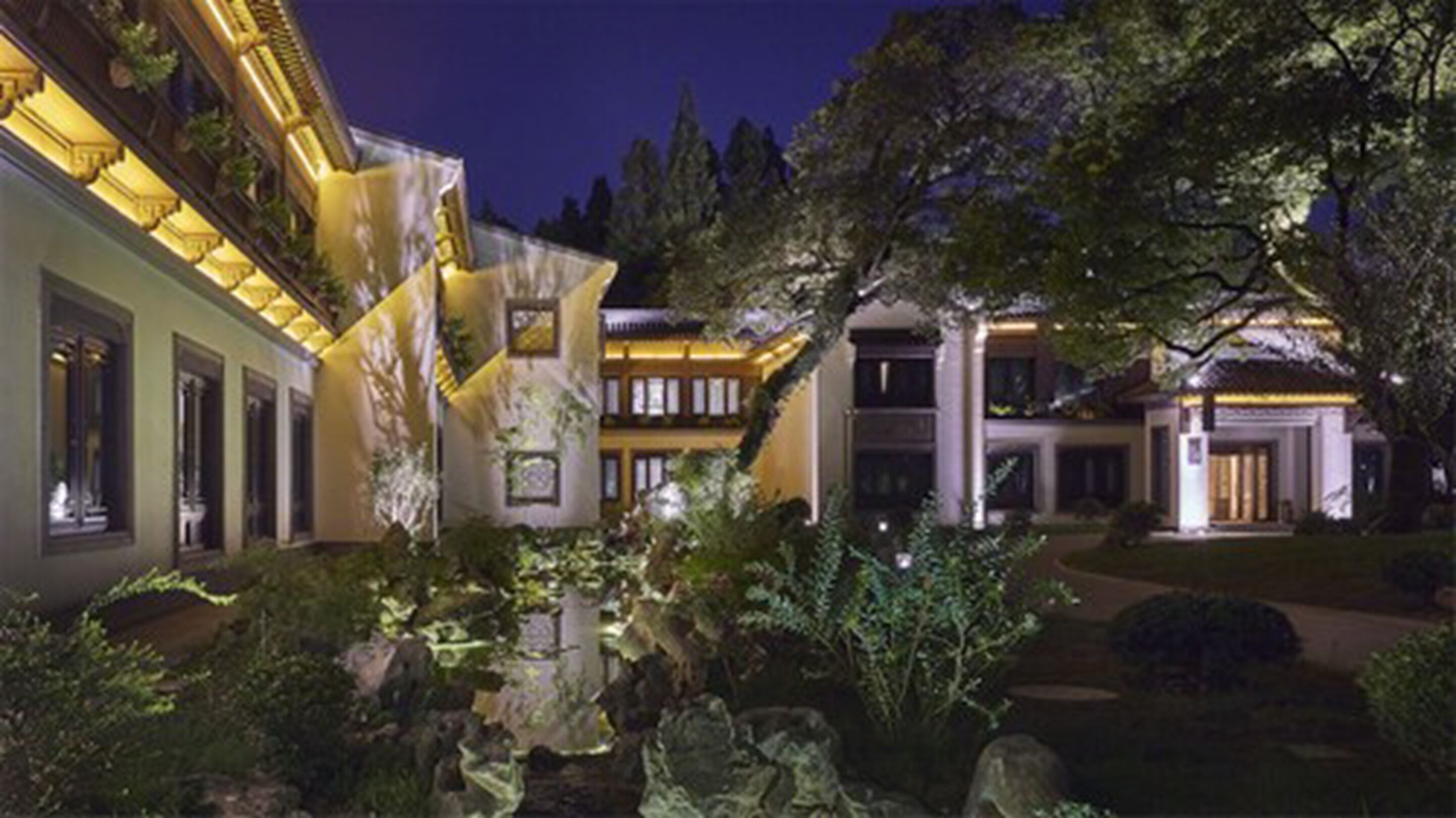 garden view executive king room | lanai
