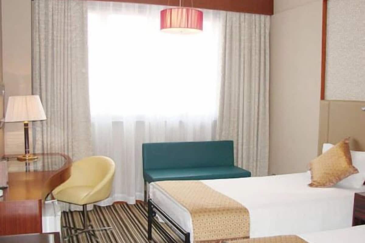 Standard Room | Minibar, in-room safe, free wired Internet