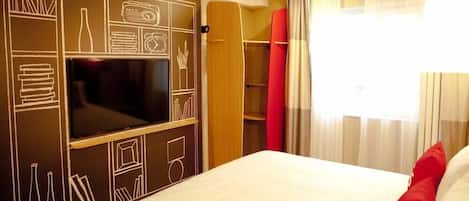 Työpöytä, silitysrauta/-lauta, ilmainen Wi-Fi