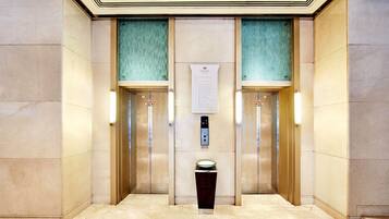 Harmonious Family Room | Lanai