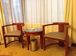 Breakfast, lunch and dinner served - Luohu (Shenzhen)