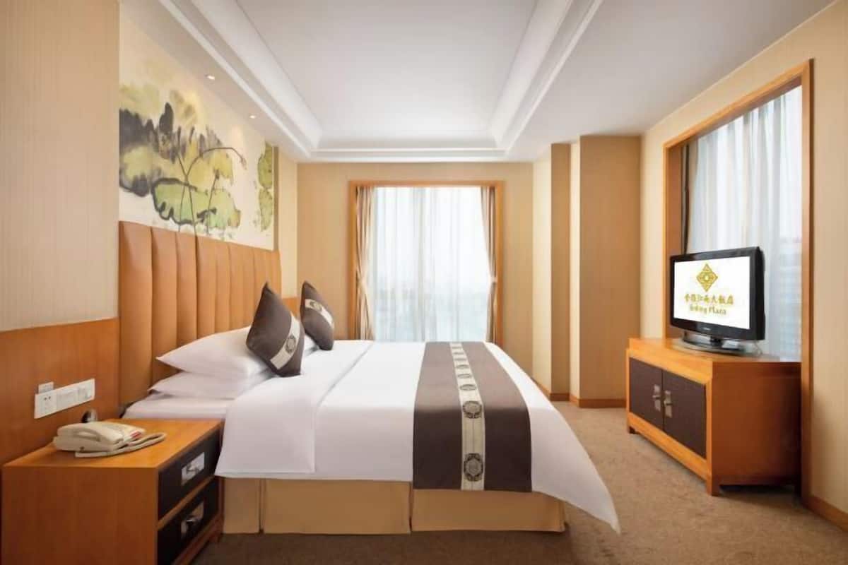 Minibar, in-room safe, desk, blackout curtains