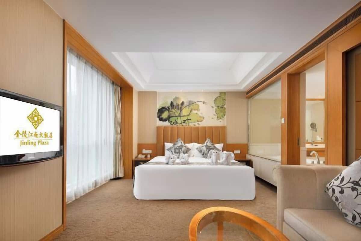 Minibar, in-room safe, desk, blackout curtains