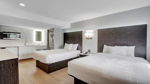 Rom – deluxe, 2 queensize-senger, ikke-røyk
