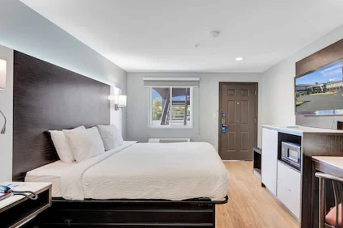 Room, 1 Queen Bed, Non Smoking