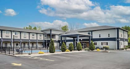 Days Inn & Suites by Wyndham Niagara Falls/Buffalo