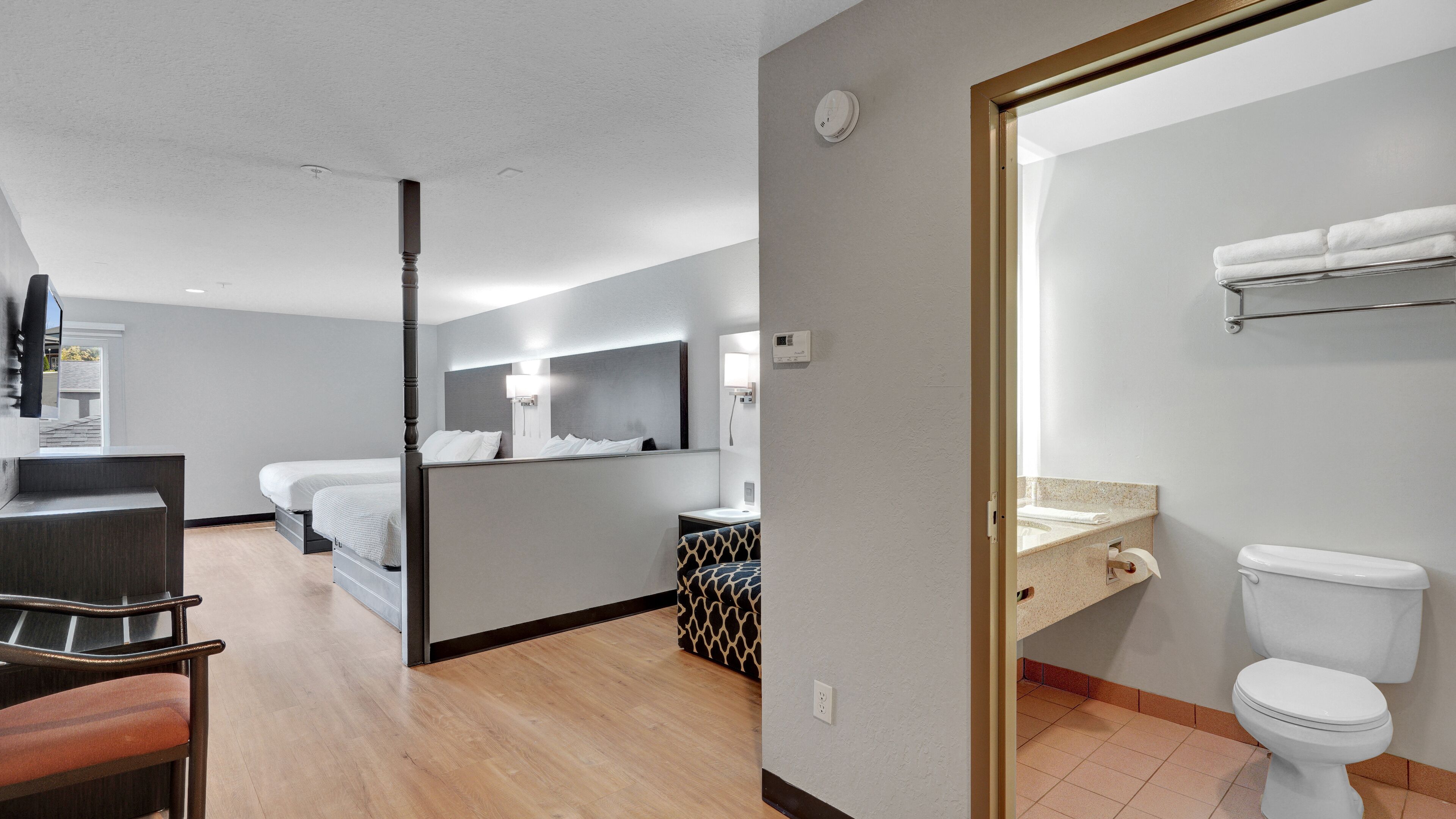 Foto - Days Inn & Suites by Wyndham Niagara Falls/Buffalo