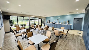 Free daily on-the-go breakfast