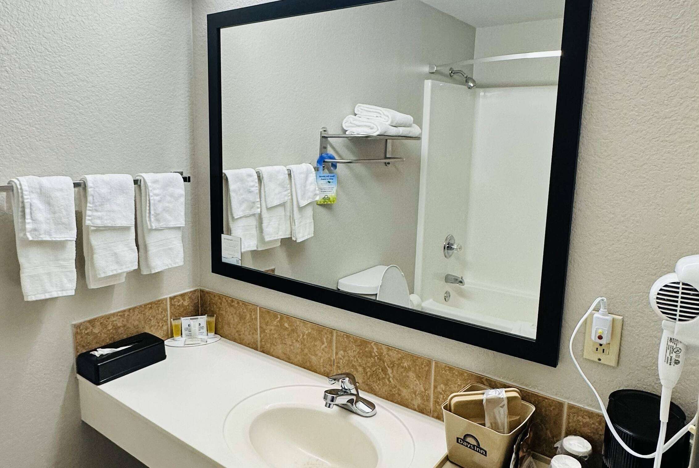 Articles de toilette gratuits, serviettes fournies, savon, shampoing